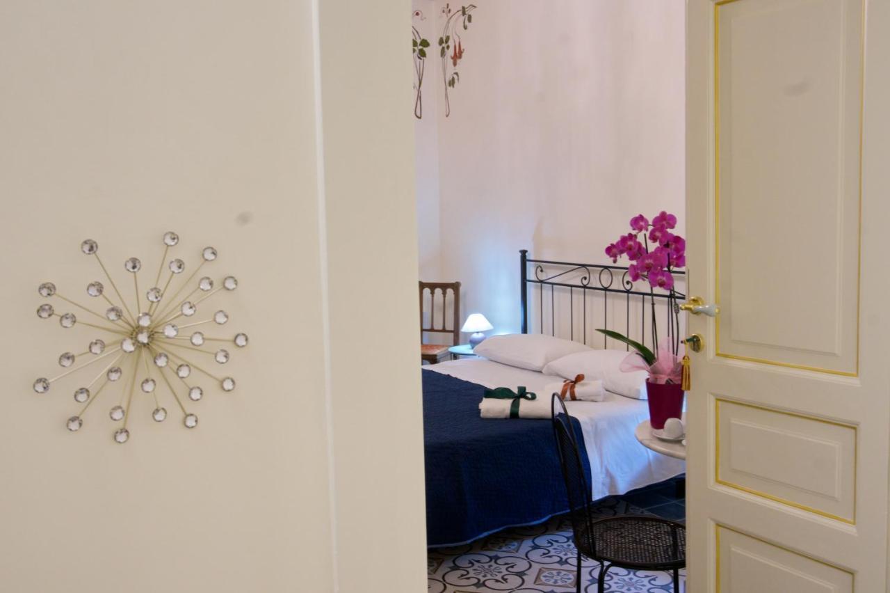 Domus Aurea Panzió Montalbano Elicona Kültér fotó