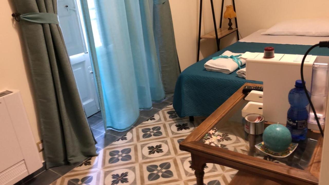 Domus Aurea Panzió Montalbano Elicona Kültér fotó